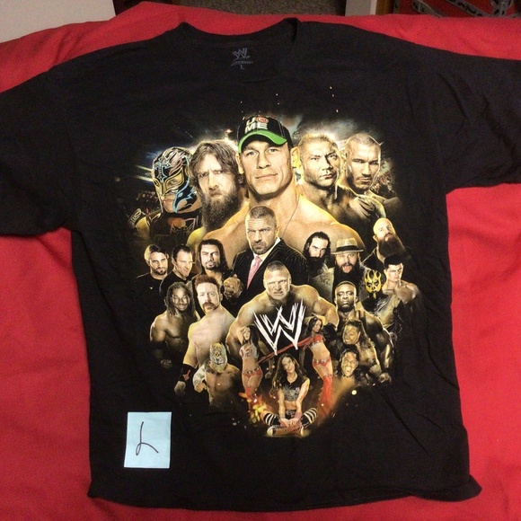 Wrestling WWE tshirt - Picture 1 of 2